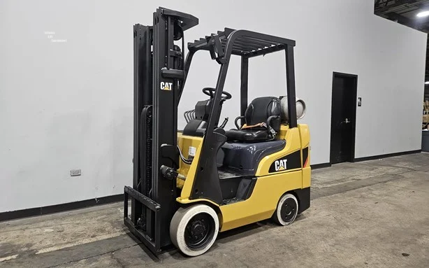 Used 2018 Caterpillar 2C4000 Triplex Mast Forklift - Image 7