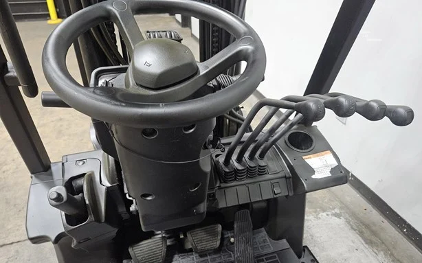 Used 2018 Caterpillar 2C4000 Triplex Mast Forklift - Image 9