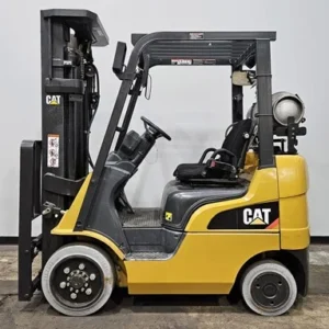 2 Ton 2018 Caterpillar 2C4000 LPG-powered Forklift 3-stage (triplex) mast