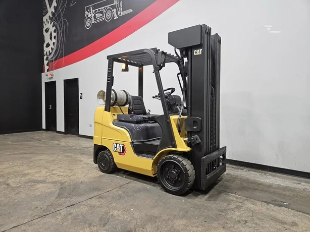 2019 Caterpillar 2C500 3 Way Hydraulics 2.5Ton - Image 6
