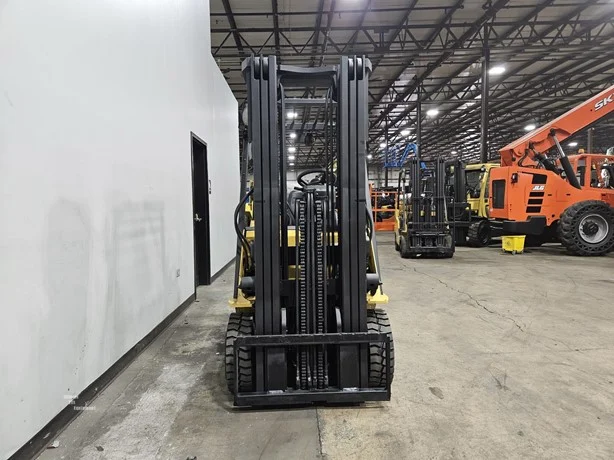 2018 Caterpillar 2C5000 with a 3-stage mast - Image 7