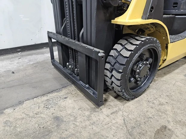 2018 Caterpillar 2C5000 with a 3-stage mast - Image 16