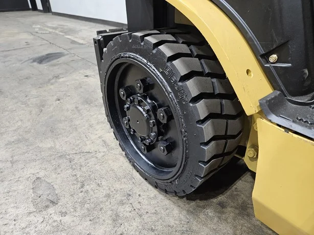2018 Caterpillar 2C5000 with a 3-stage mast - Image 17