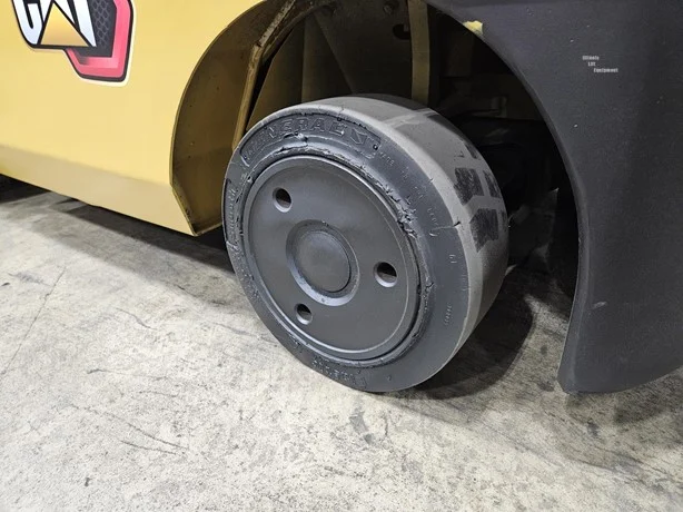 2018 Caterpillar 2C5000 with a 3-stage mast - Image 18