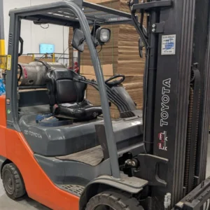 Toyota 8FGU25 5000lb Reconditioned Propane Forklift Quad Mast 4 function