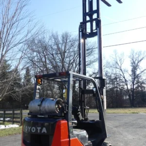 Toyota 8FGCU25 3 Stage LP Forklift 4500 Lbs Side Shift 11K Hours New Front Tires