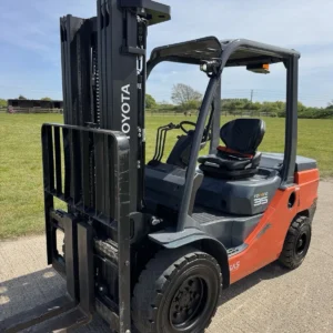 Toyota 3.5 Tonne Diesel forklift truck Container Spec