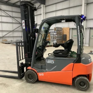 Toyota 8FBMT20 2000kg 6m lift Electric Forklift + 3 Phase Charger + Extensions